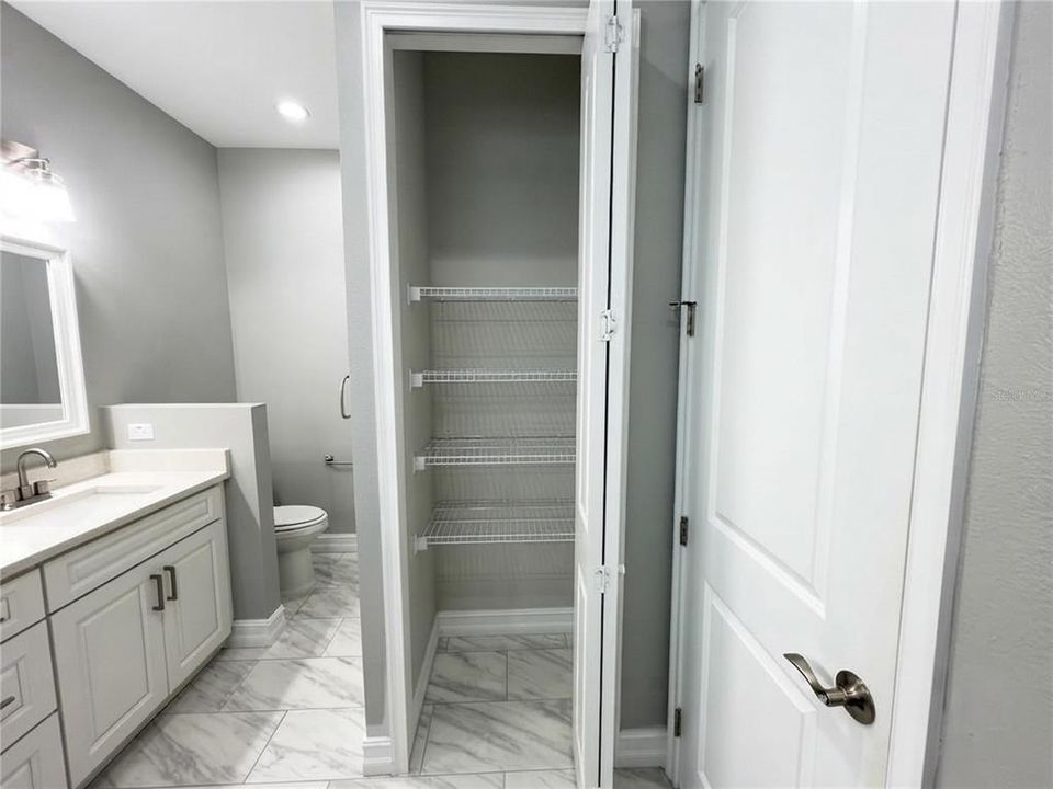 На продажу: $434,900 (3 спален, 2 ванн, 1557 Квадратных фут)