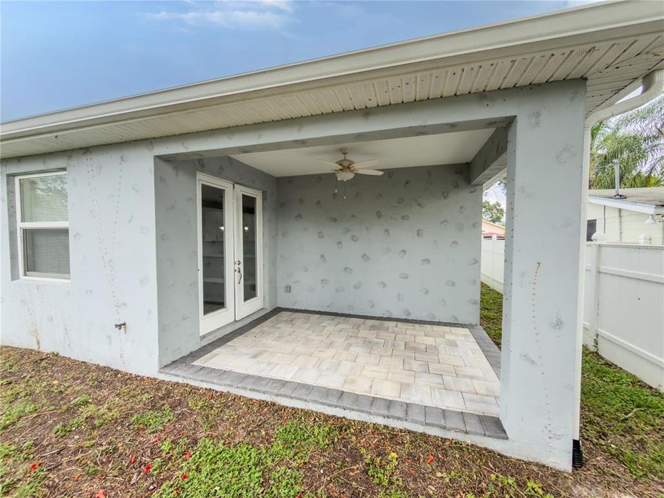 На продажу: $434,900 (3 спален, 2 ванн, 1557 Квадратных фут)
