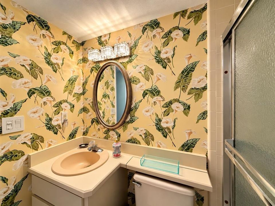 En Venta: $550,000 (3 camas, 3 baños, 2410 Pies cuadrados)