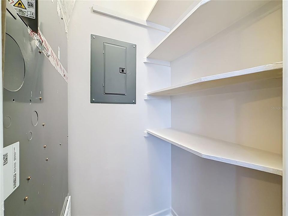 На продажу: $129,900 (2 спален, 1 ванн, 870 Квадратных фут)