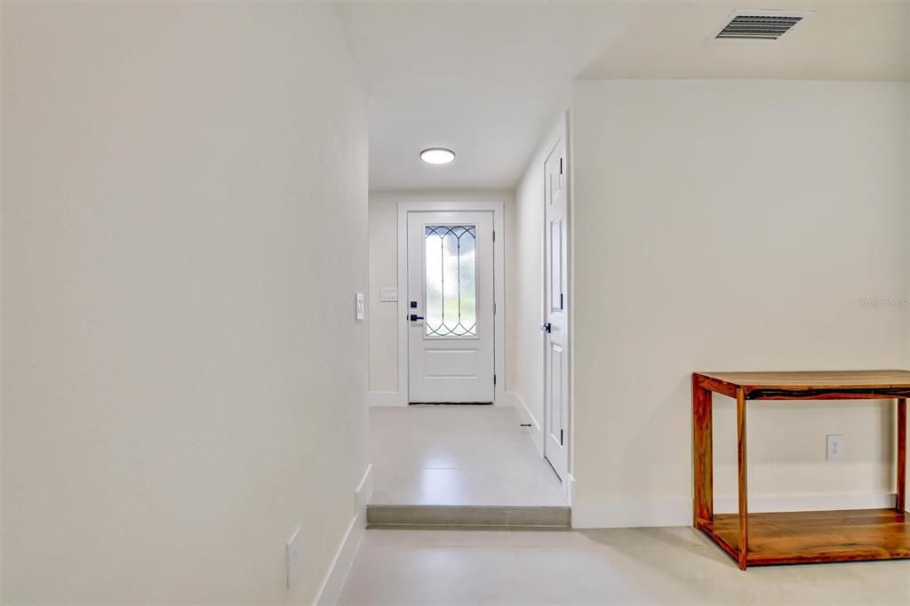 En Venta: $545,000 (4 camas, 2 baños, 1591 Pies cuadrados)