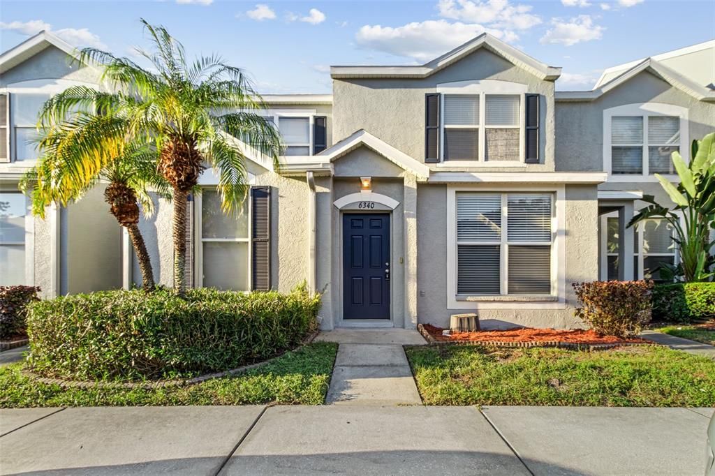 For Rent: $1,995 (2 beds, 2 baths, 1360 Square Feet)