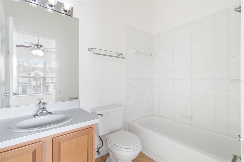For Rent: $1,995 (2 beds, 2 baths, 1360 Square Feet)