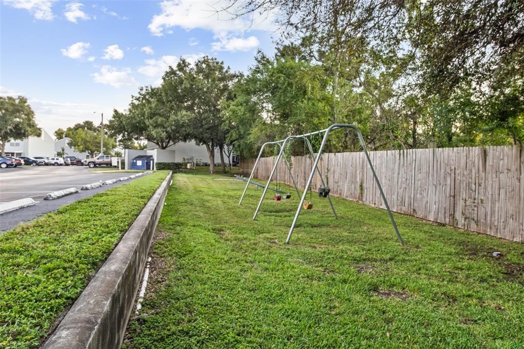 For Rent: $1,995 (2 beds, 2 baths, 1360 Square Feet)