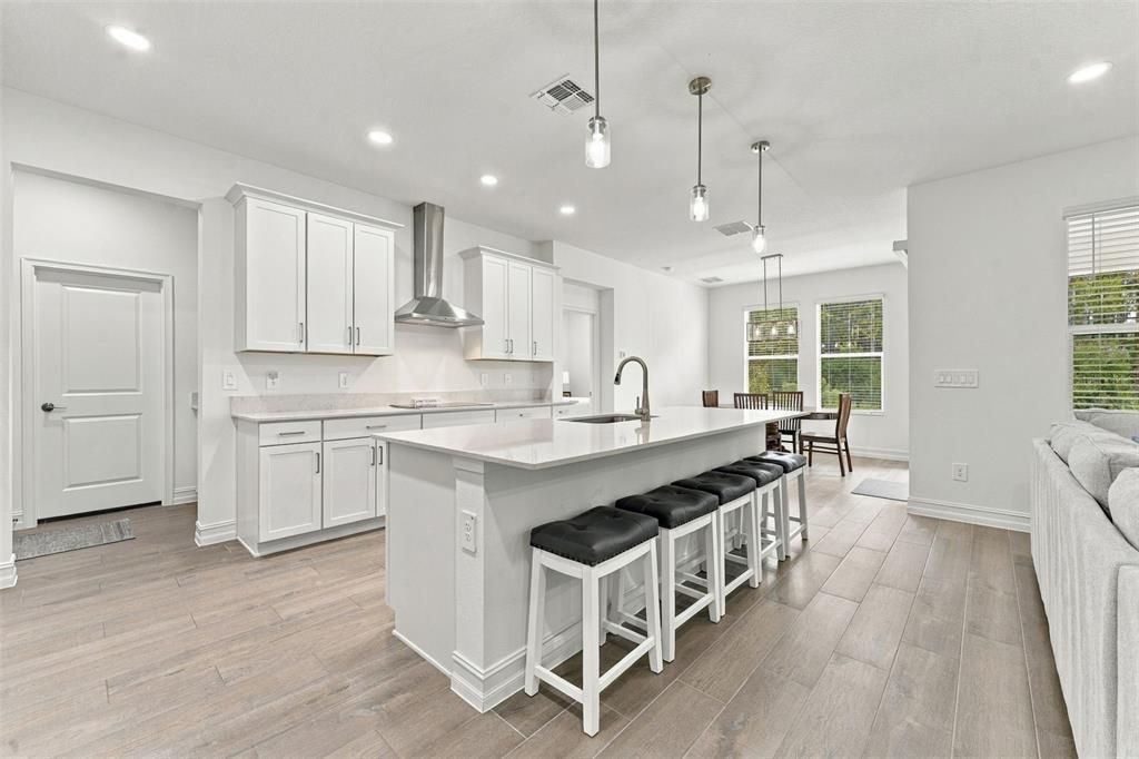 En Venta: $779,000 (5 camas, 4 baños, 3273 Pies cuadrados)