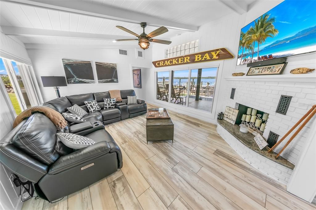 For Sale: $5,200,000 (5 beds, 4 baths, 4124 Square Feet)
