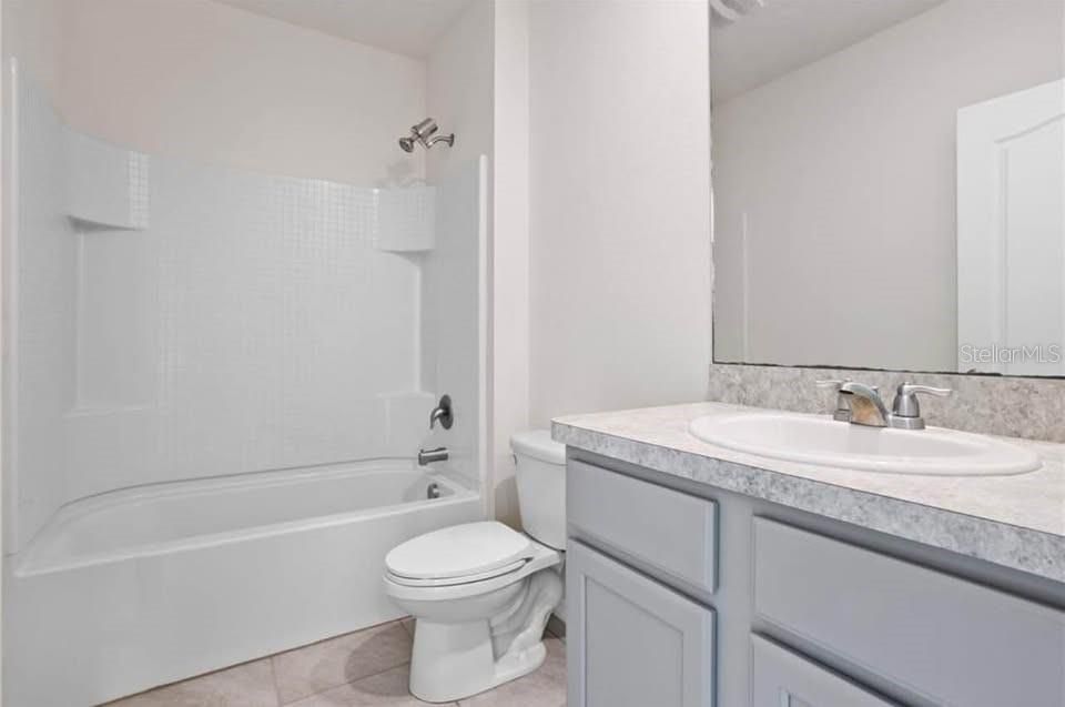 В аренду: $1,900 (4 спален, 2 ванн, 1851 Квадратных фут)