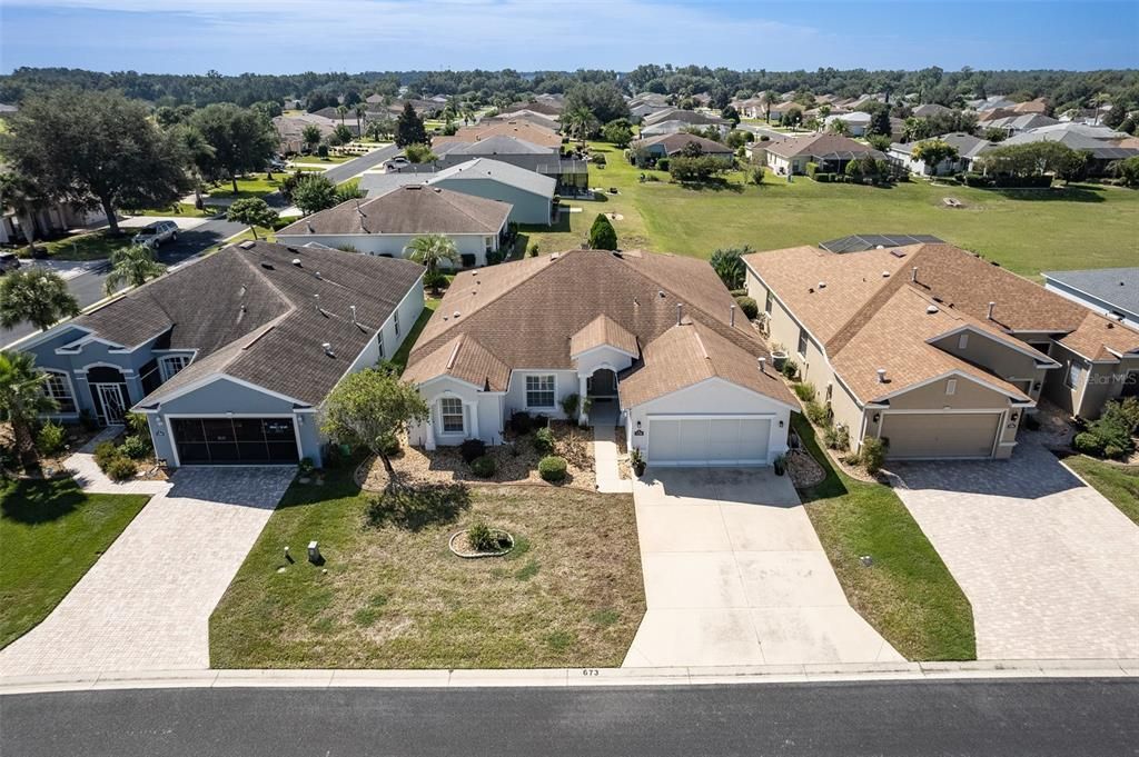 待售: $299,900 (3 贝兹, 2 浴室, 2287 平方英尺)