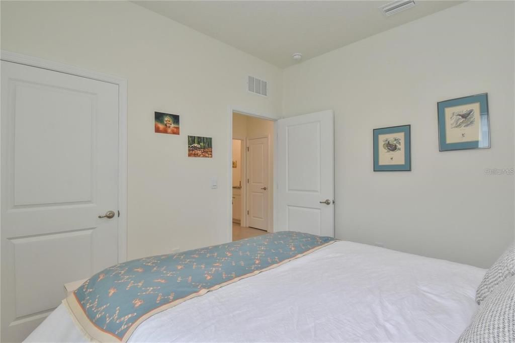 For Rent: $4,400 (3 beds, 2 baths, 1505 Square Feet)