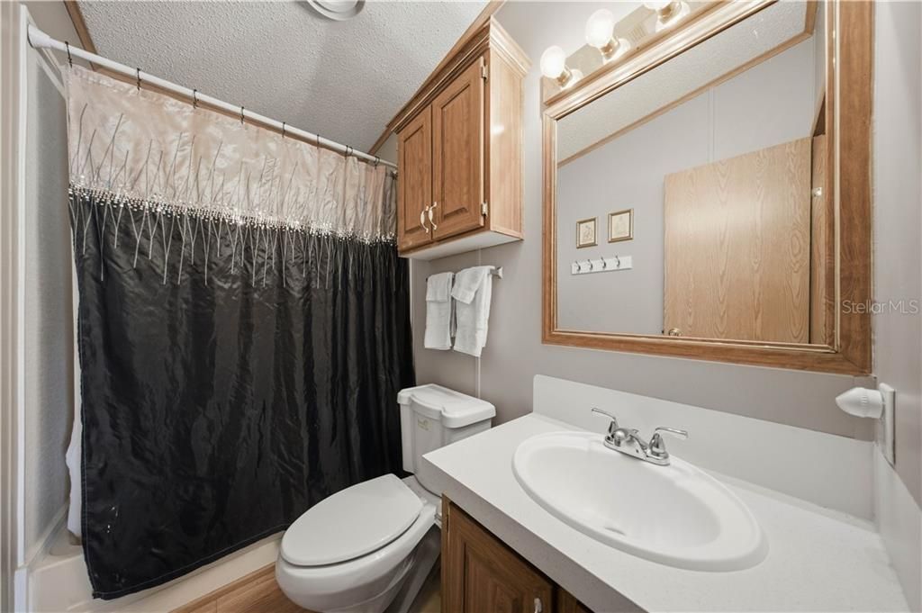For Sale: $325,000 (3 beds, 2 baths, 1676 Square Feet)