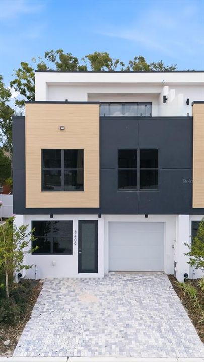 En Venta: $549,900 (4 camas, 3 baños, 2143 Pies cuadrados)
