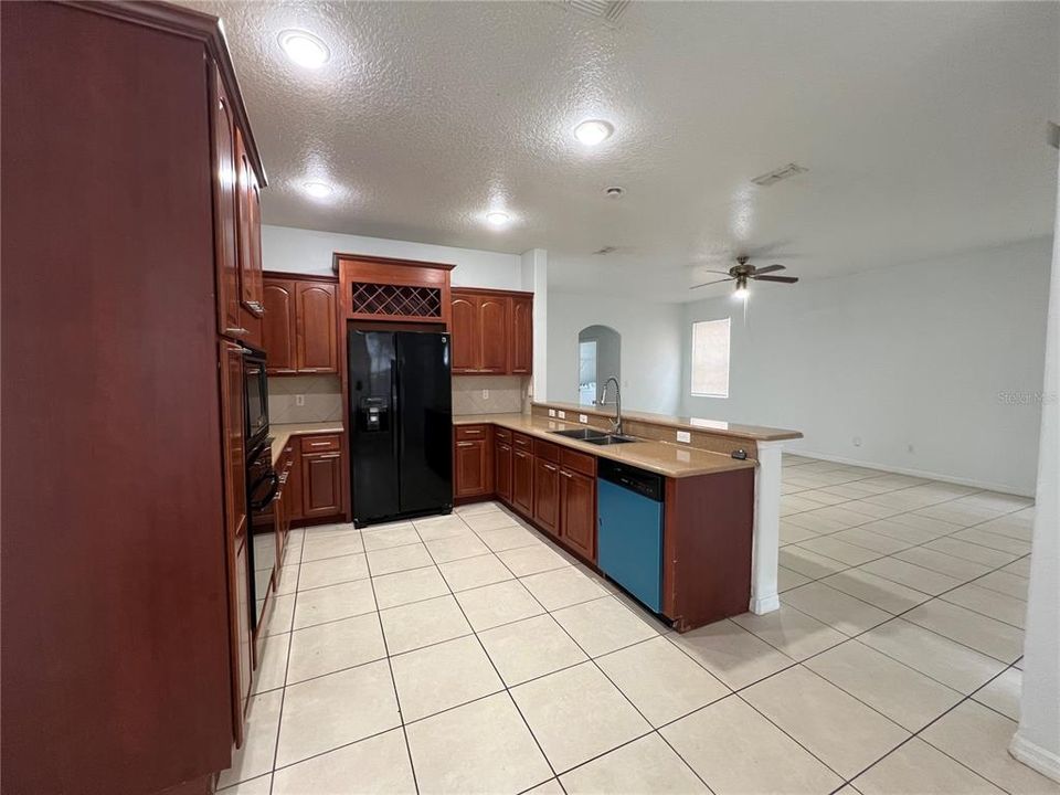 En Renta: $2,875 (4 camas, 2 baños, 2944 Pies cuadrados)