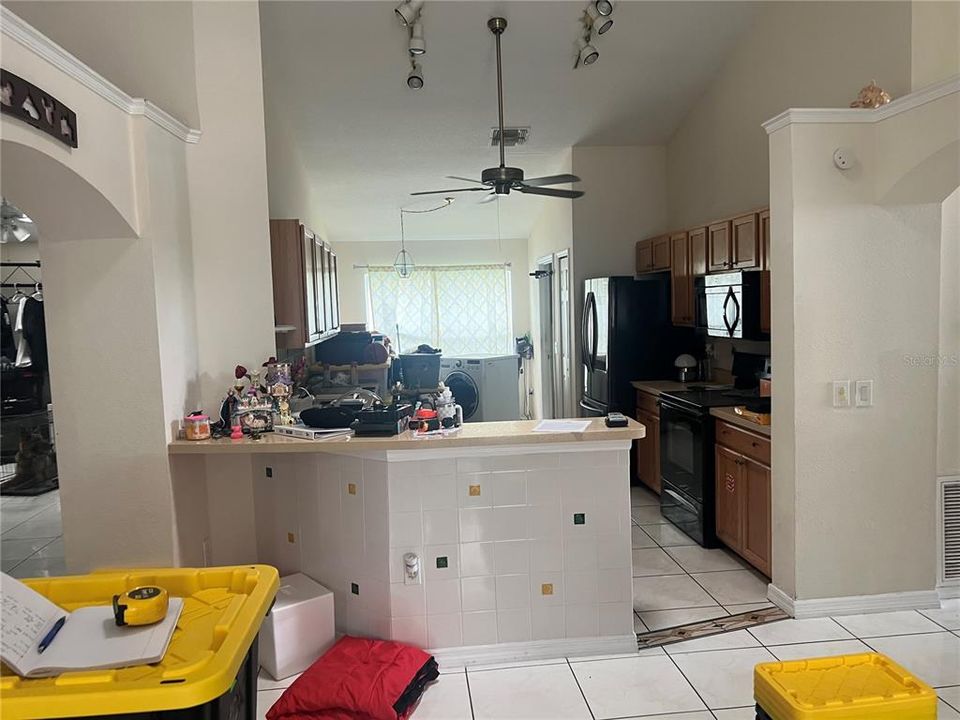 En Venta: $375,000 (4 camas, 2 baños, 1766 Pies cuadrados)
