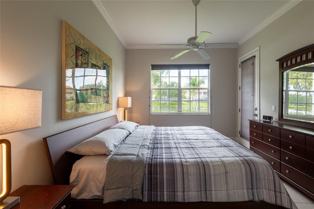For Sale: $289,000 (2 beds, 2 baths, 1128 Square Feet)