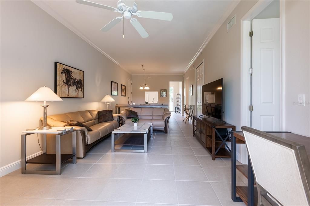 For Sale: $289,000 (2 beds, 2 baths, 1128 Square Feet)