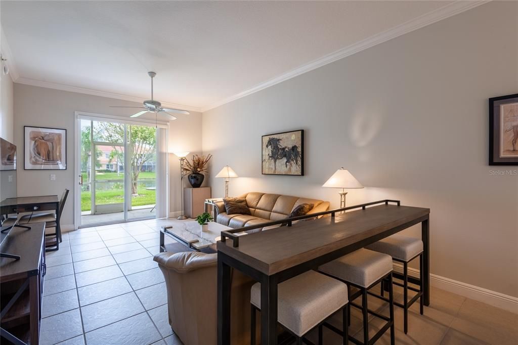 For Sale: $289,000 (2 beds, 2 baths, 1128 Square Feet)