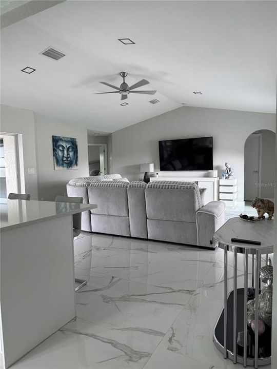 For Sale: $449,000 (3 beds, 2 baths, 1747 Square Feet)