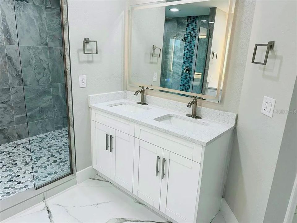 For Sale: $449,000 (3 beds, 2 baths, 1747 Square Feet)