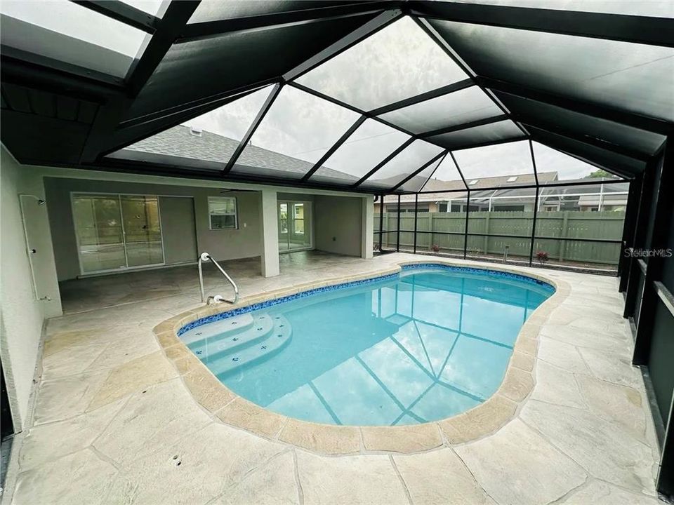 For Sale: $449,000 (3 beds, 2 baths, 1747 Square Feet)