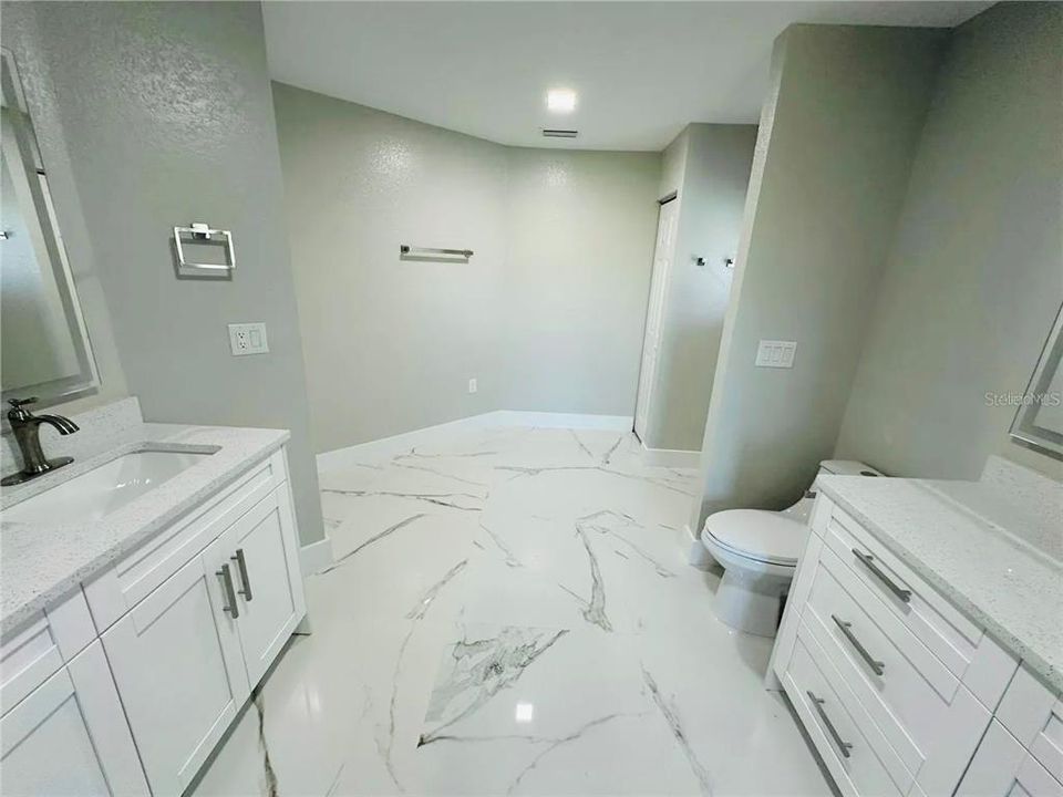 For Sale: $449,000 (3 beds, 2 baths, 1747 Square Feet)