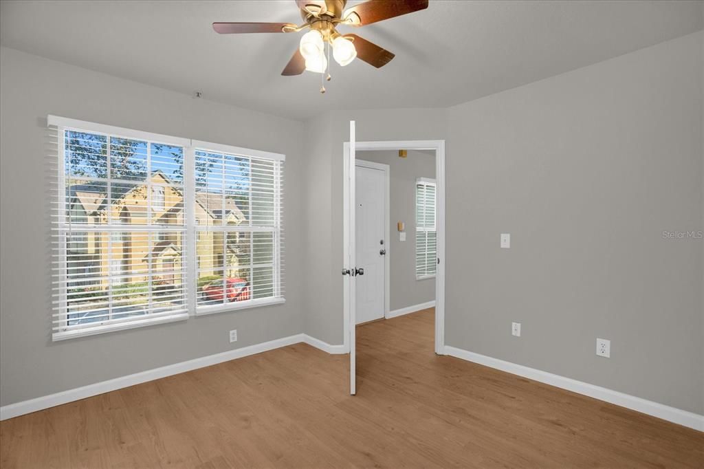 For Rent: $1,390 (1 beds, 1 baths, 499 Square Feet)