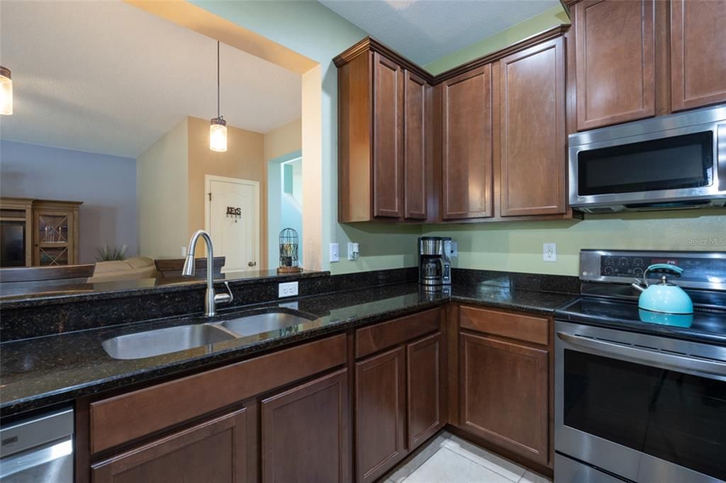 For Sale: $460,000 (4 beds, 2 baths, 2780 Square Feet)