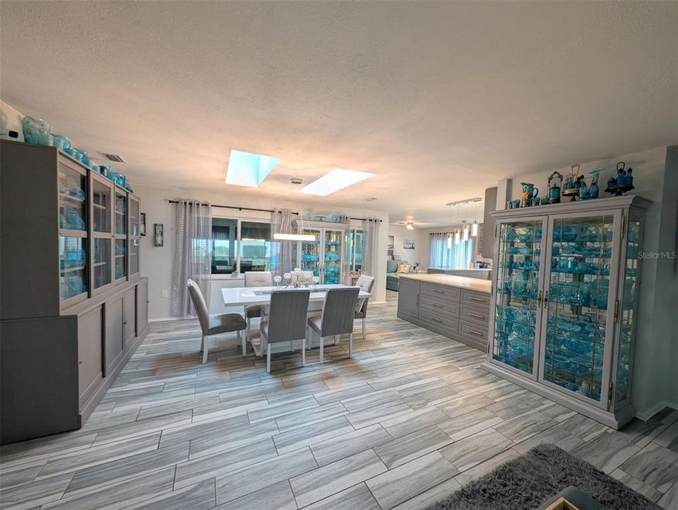 На продажу: $345,000 (2 спален, 2 ванн, 1442 Квадратных фут)