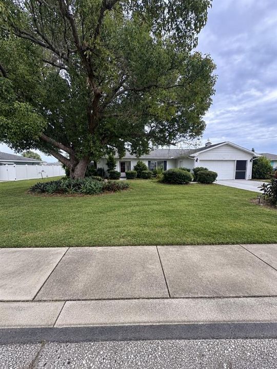 For Sale: $195,000 (2 beds, 2 baths, 1696 Square Feet)