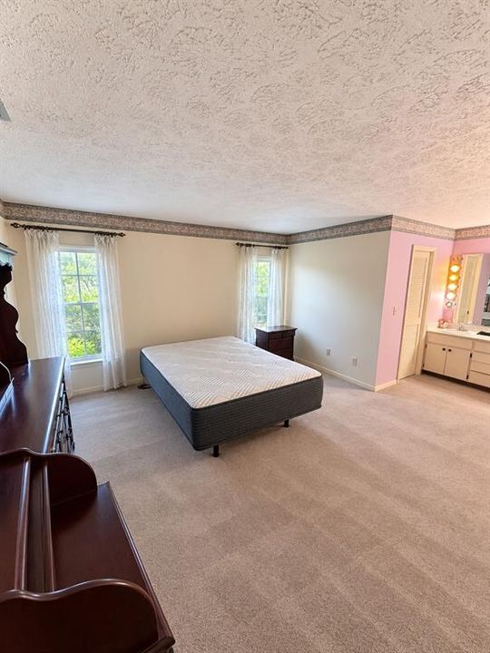 For Sale: $195,000 (2 beds, 2 baths, 1696 Square Feet)