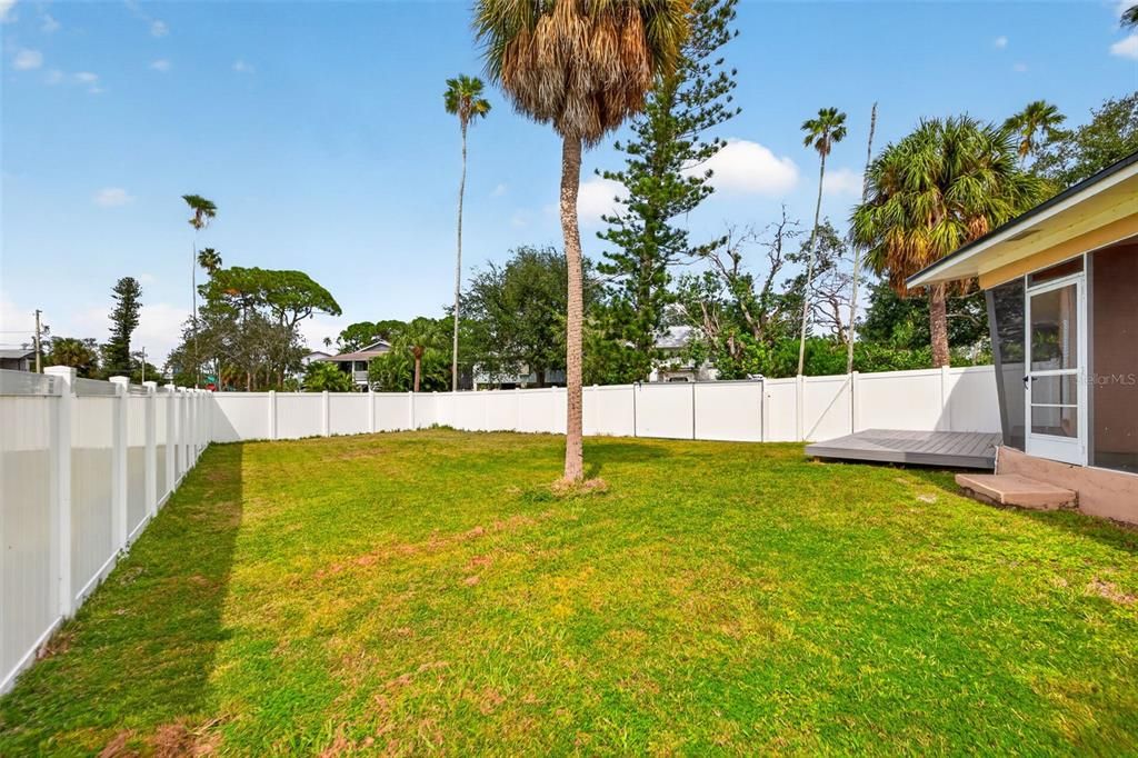 For Sale: $450,000 (3 beds, 2 baths, 1552 Square Feet)