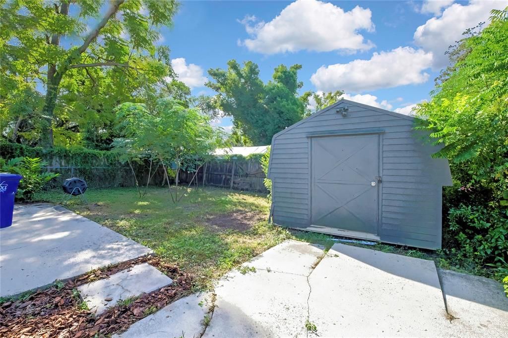 На продажу: $298,900 (3 спален, 1 ванн, 1032 Квадратных фут)