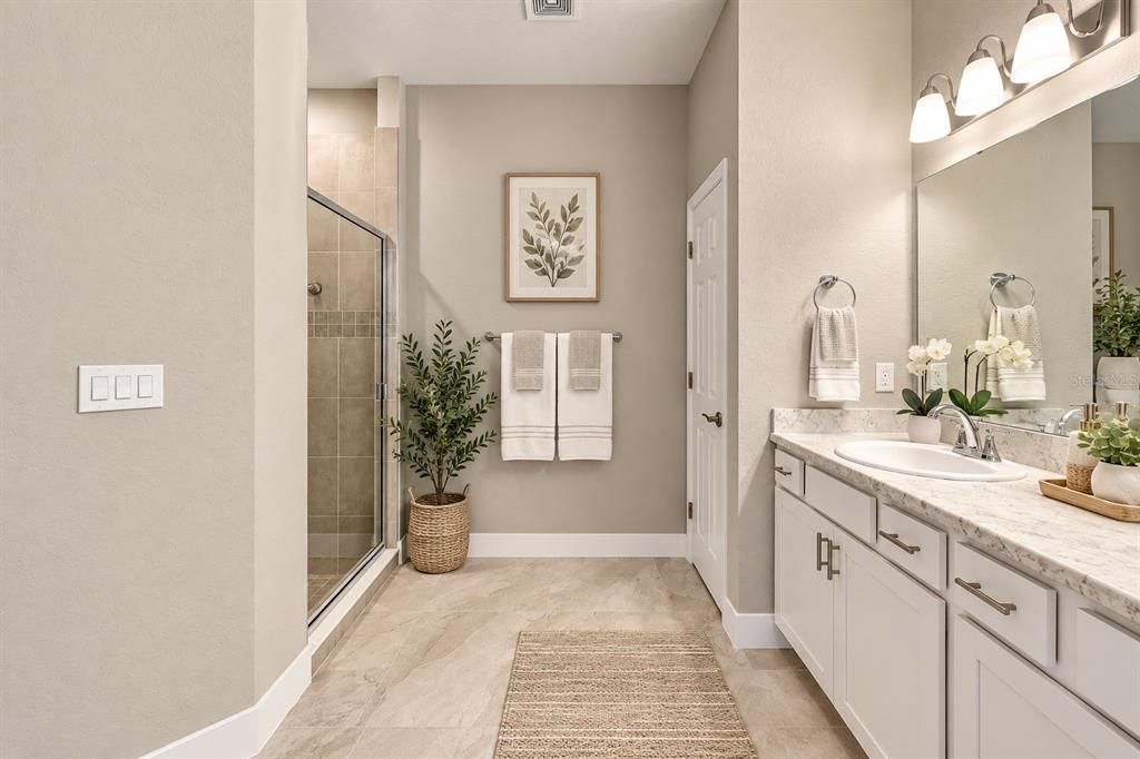 For Sale: $399,999 (4 beds, 2 baths, 2034 Square Feet)