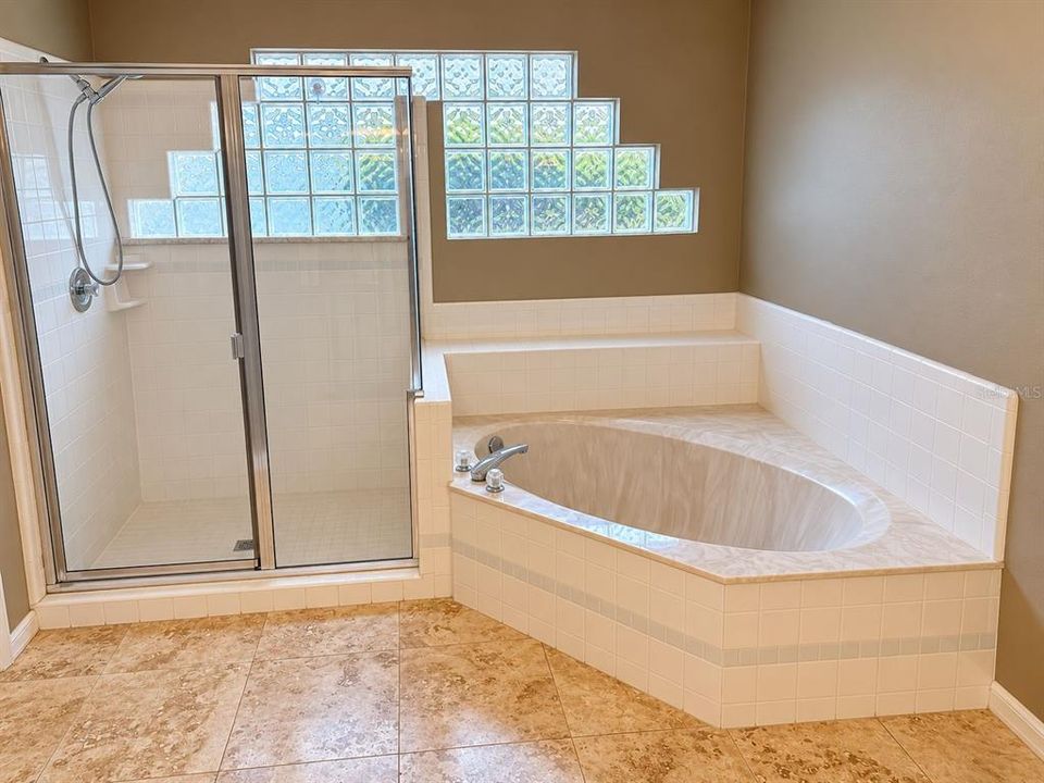 En Venta: $474,900 (3 camas, 2 baños, 2153 Pies cuadrados)