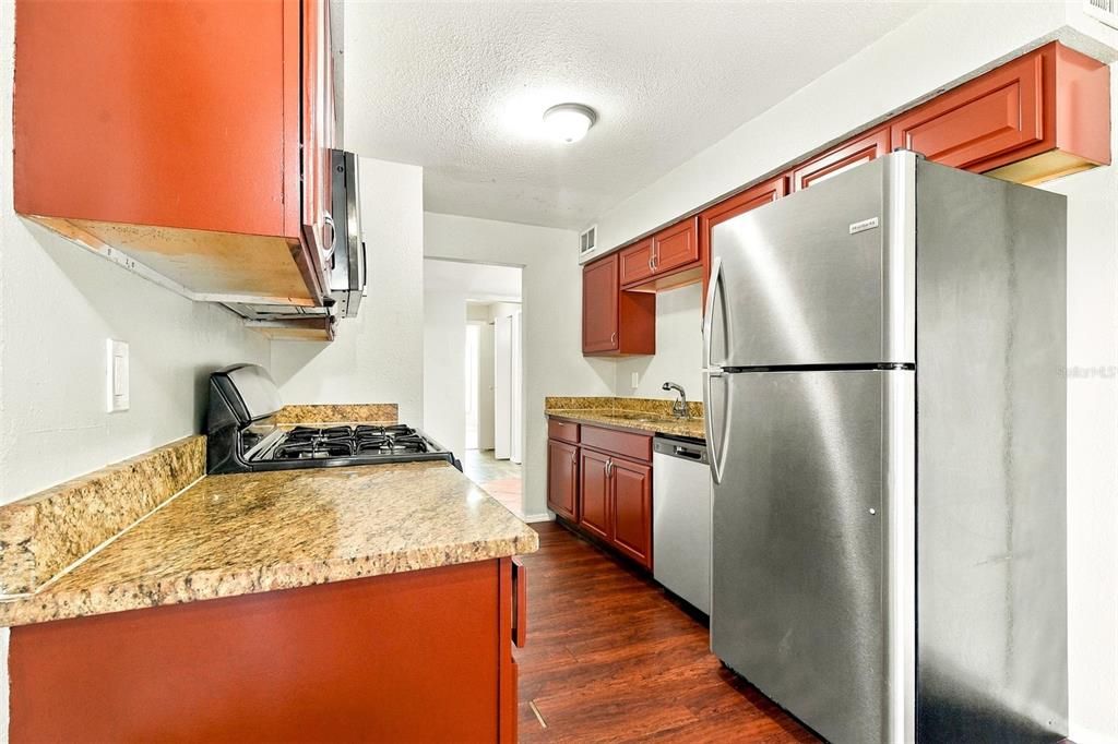 For Rent: $2,085 (3 beds, 2 baths, 1305 Square Feet)