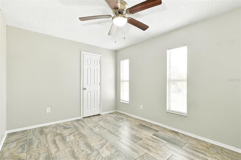 For Rent: $2,085 (3 beds, 2 baths, 1305 Square Feet)
