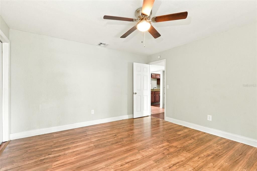 For Rent: $2,085 (3 beds, 2 baths, 1305 Square Feet)