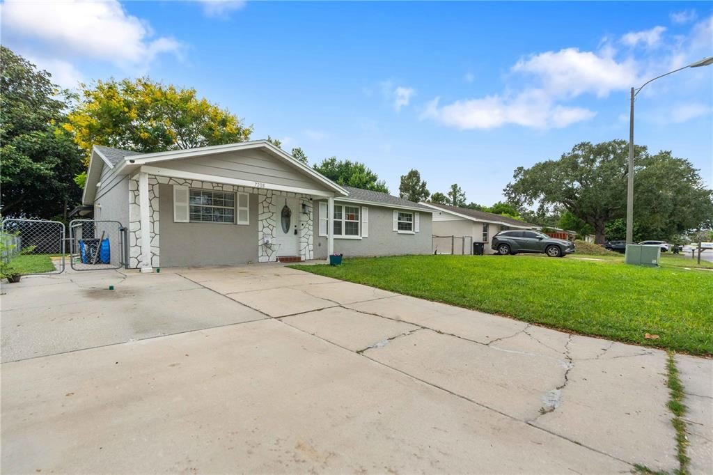 For Sale: $239,900 (3 beds, 2 baths, 1592 Square Feet)