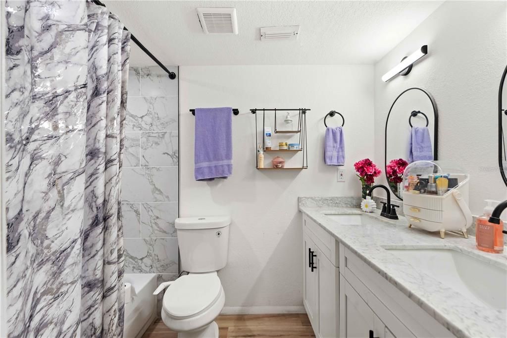 For Sale: $239,900 (3 beds, 2 baths, 1592 Square Feet)