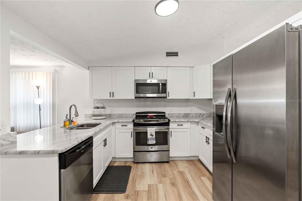 For Sale: $239,900 (3 beds, 2 baths, 1592 Square Feet)