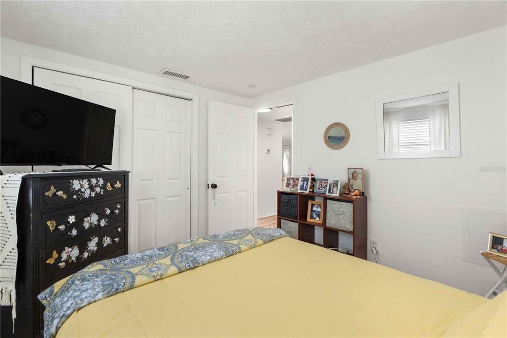 For Sale: $239,900 (3 beds, 2 baths, 1592 Square Feet)