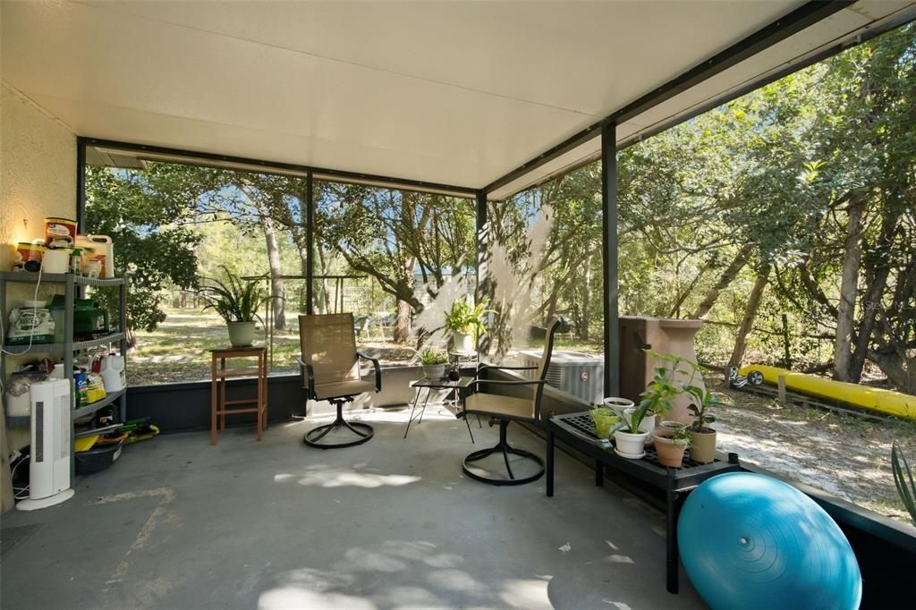For Sale: $249,000 (2 beds, 1 baths, 780 Square Feet)