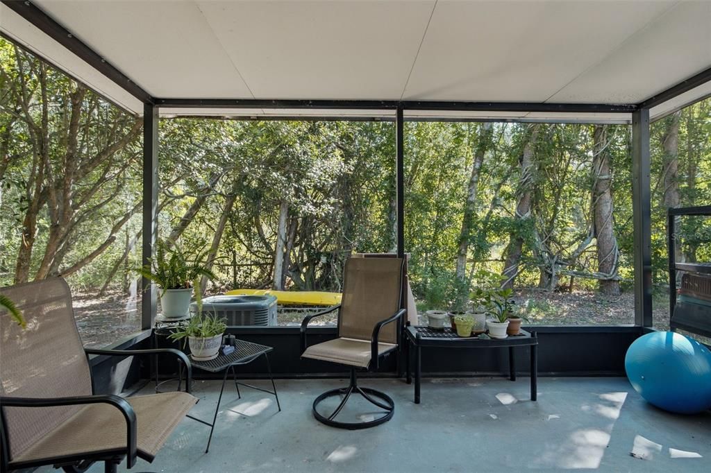 For Sale: $249,000 (2 beds, 1 baths, 780 Square Feet)