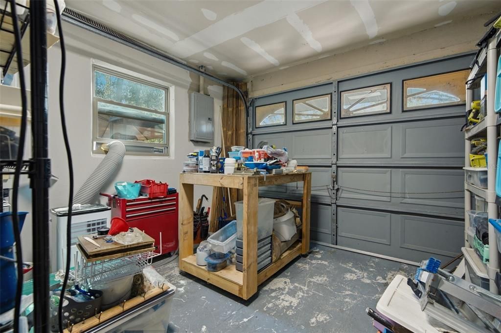 For Sale: $249,000 (2 beds, 1 baths, 780 Square Feet)