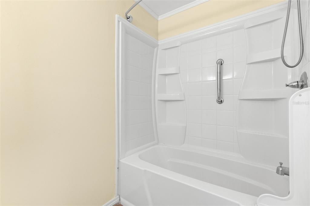 For Sale: $129,000 (3 beds, 2 baths, 1431 Square Feet)
