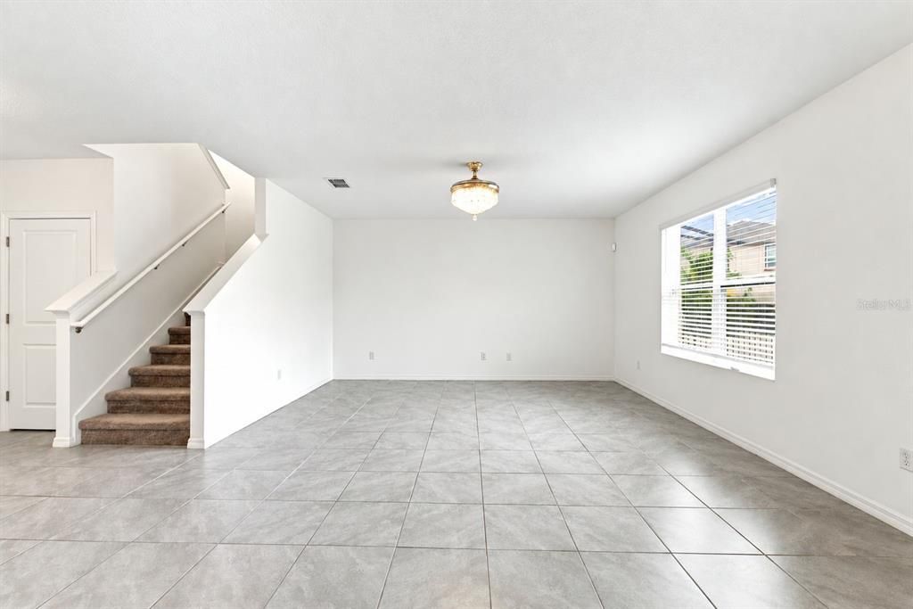 For Sale: $440,000 (5 beds, 3 baths, 2785 Square Feet)