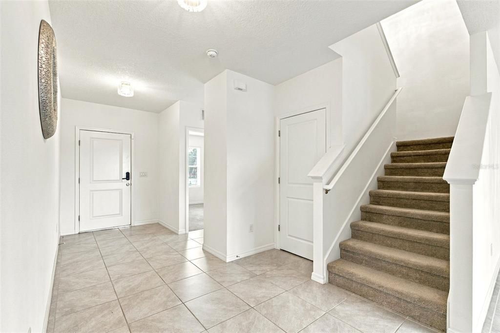 For Sale: $440,000 (5 beds, 3 baths, 2785 Square Feet)