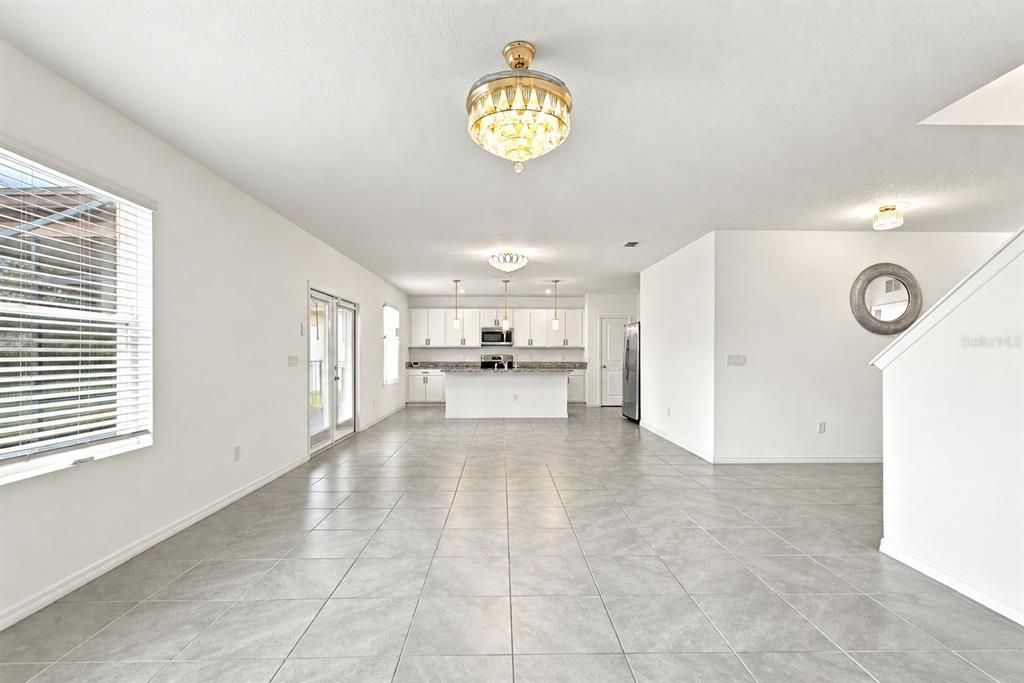 For Sale: $440,000 (5 beds, 3 baths, 2785 Square Feet)