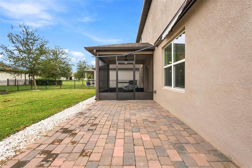 For Sale: $440,000 (5 beds, 3 baths, 2785 Square Feet)