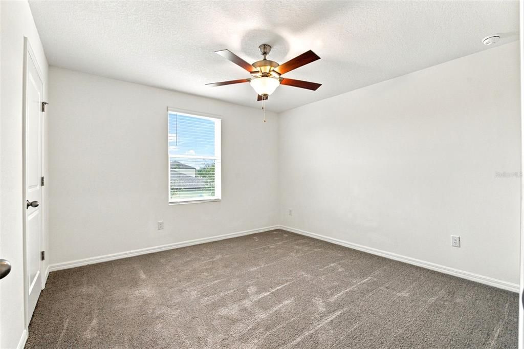 For Sale: $440,000 (5 beds, 3 baths, 2785 Square Feet)