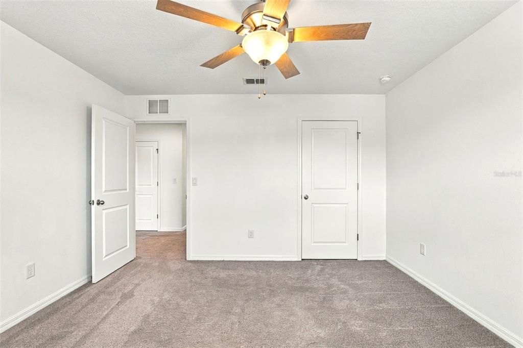 For Sale: $440,000 (5 beds, 3 baths, 2785 Square Feet)
